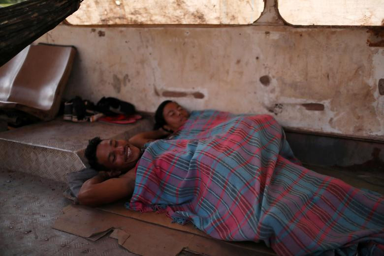 Cuoc song vo dinh cua nguoi dan Venezuela tai bien gioi Brazil-Hinh-4