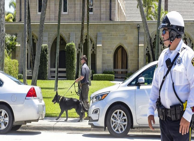 Tong thong Trump “tai xuat” sau bao cao cua ong Mueller-Hinh-9