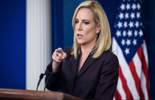 Vào tháng 11/10/2017, Tổng thống Trump đã đề cử bà Nielsen làm Bộ trưởng An ninh Nội địa Mỹ. Sau khi được Thượng viện phê chuẩn, bà Nielsen chính thức tuyên thệ nhậm chức vào ngày 6/12/2017. Ảnh: WP.