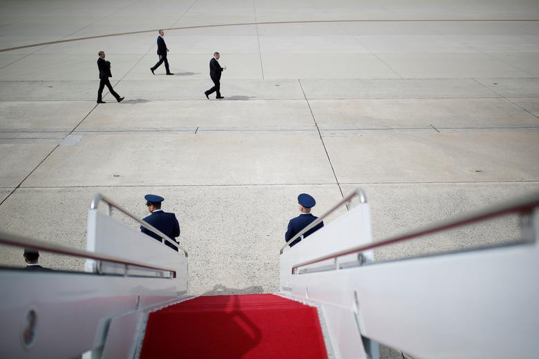 Sau đây là một số bức hình ấn tượng về công việc của các nhân viên Mật vụ Mỹ được hãng thông tấn Reuters đăng tải.