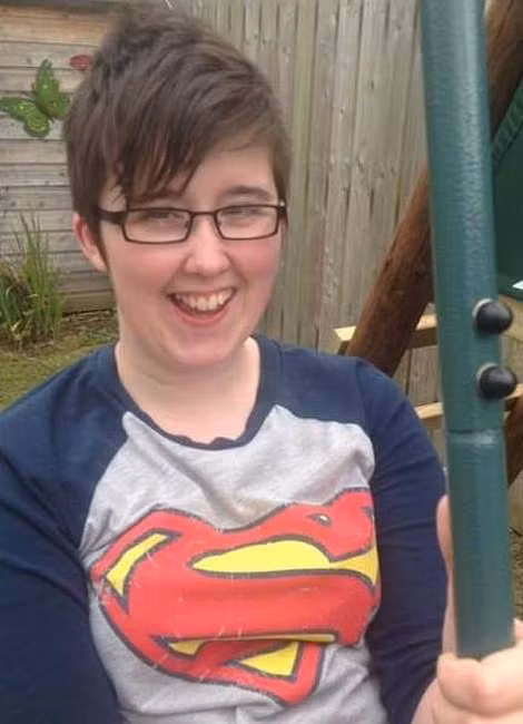 Chan dung nu nha bao bi ban chet khi dua tin tai Bac Ireland-Hinh-5