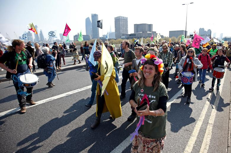 Được biết, các cuộc biểu tình này do tổ chức Extinction Rebellion (Anh) dẫn đầu và sẽ liên quan đến các cuộc tuần hành tại 33 quốc gia trên khắp thế giới trong những ngày tới.