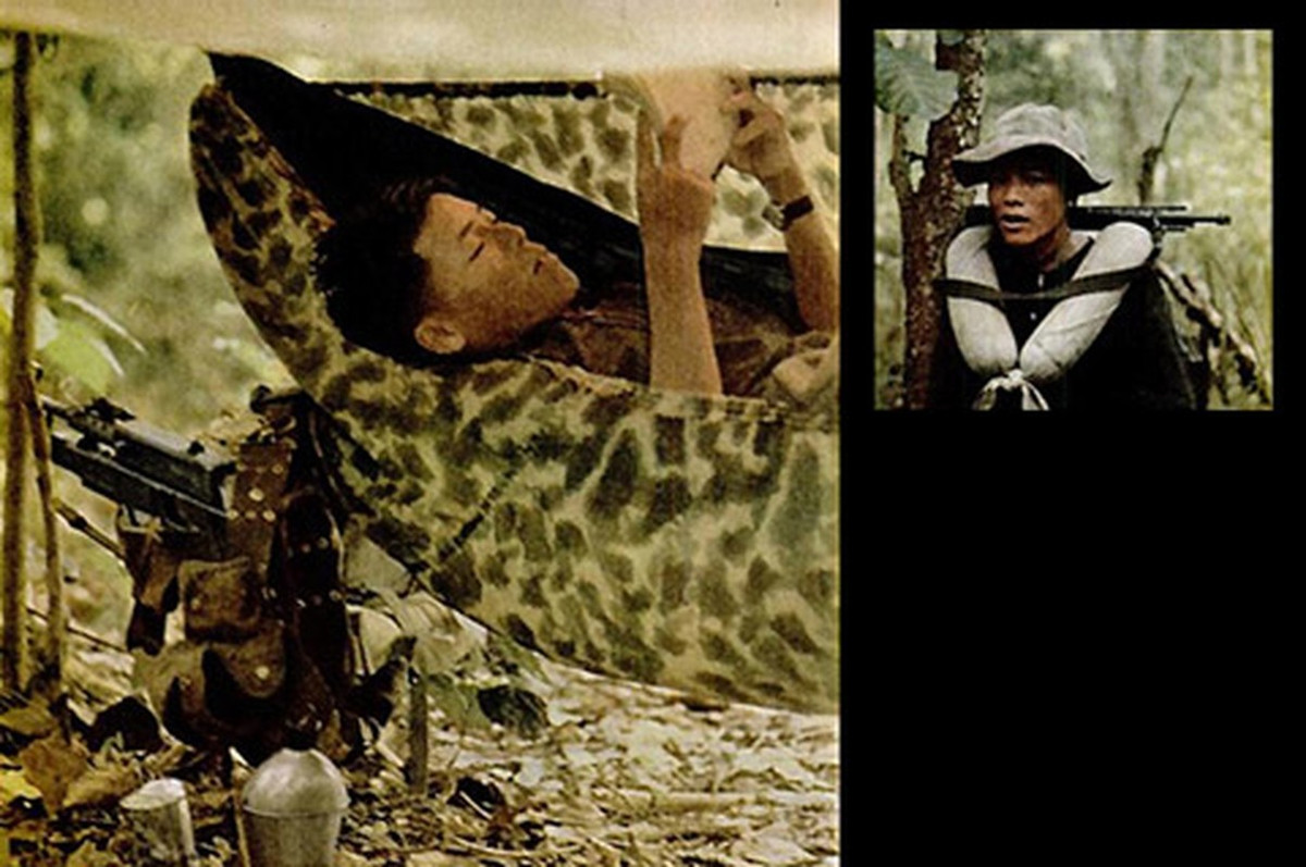 Bài viết tập trung vào việc mô tả cuộc chiến khốc liệt trong rừng rậm, nơi các chiến sĩ Giải phóng miền Nam sử dụng chiến thuật du kích hiệu quả, gây nhiều tổn thất cho lực lượng Mỹ và đồng minh. Ảnh: Chiến sĩ Giải phóng ngủ trên võng làm bằng vải dù nilon, đeo bao gạo làm bằng vải dù, đi dép làm từ lốp xe quân sự Mỹ.