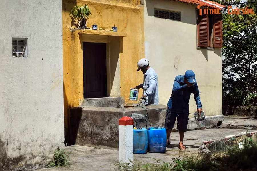 Nước giếng Bá Lễ rất trong, sạch, ngọt, có thể uống trực tiếp không qua xử lý và được coi là một “đặc sản” của địa phương. Nhiều món đặc sản của Hội An như cao lầu, mì quảng, xí mà… được cho là chỉ chuẩn vị phố cổ Hội An nếu dùng nước giếng Bá Lễ chế biến.