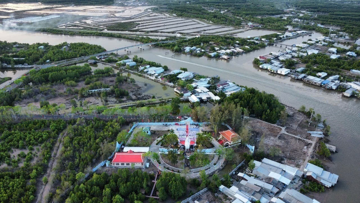 Di tich quoc gia dac biet duong Ho Chi Minh tren bien