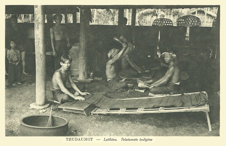 Xưởng nhuộm của dân địa phương tại Lái Thiêu. Ảnh tư liệu.