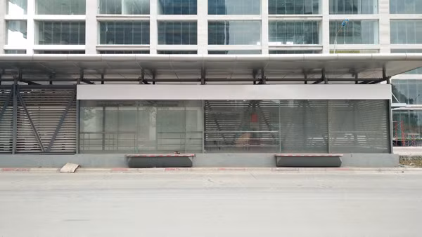 Đại diện Sở GTVT Hà Nội còn cho hay, đã xây dựng phương án tổ chức vận hành tuyến buýt nhanh với tần suất 5 phút/tuyến, từ Kim Mã đến Yên Nghĩa (Hà Nội) hết khoảng 40 đến 45 phút (có chiều dài 14km).