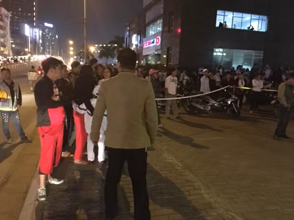 Ha Noi: Chay chung cu 25 tang, nhieu nguoi hoang loan-Hinh-3