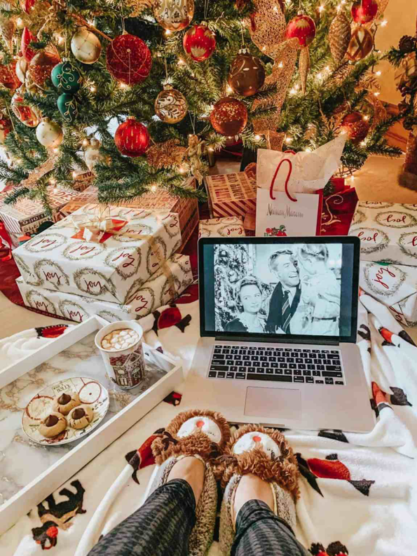 Cam nang don giang sinh “chat chill” danh rieng cho hoi doc than-Hinh-3