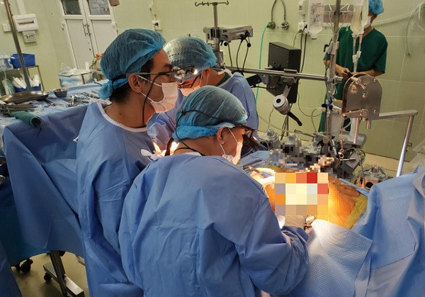 Benh vien Cho Ray trien khai ky thuat moi trong phau thuat tim