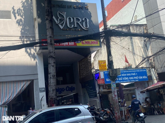 Vu tu vong sau hut mo bung: Tam ngung hoat dong Tham my vien Vera