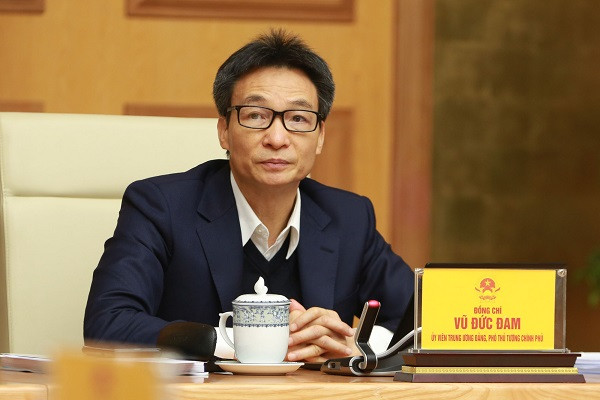 Pho Thu tuong Vu Duc Dam: Tuyet doi khong de tinh trang thieu thuoc dieu tri COVID-19