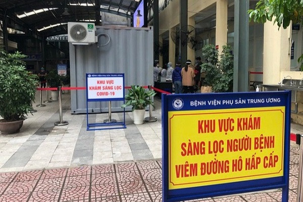 Ha Noi tim nguoi den mot toa nha tai Benh vien Phu san Trung uong