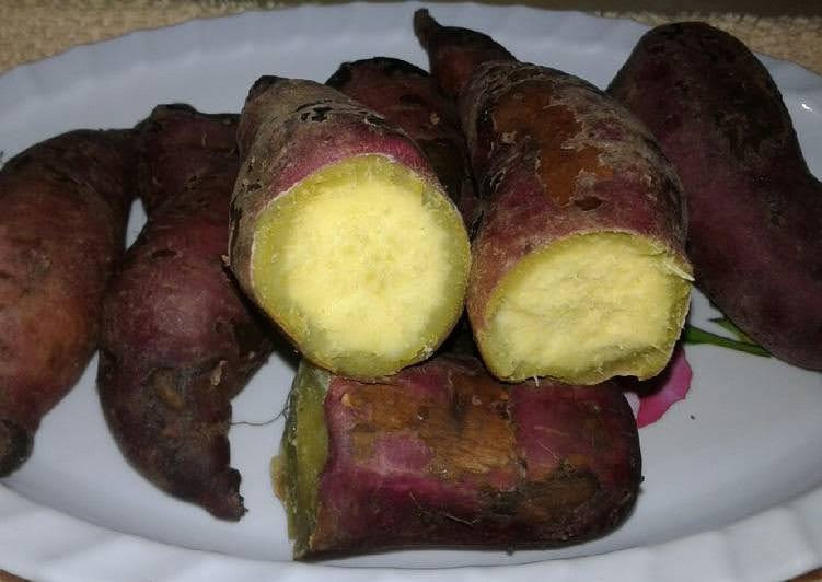 Mạch máu khỏe mạnh: Khoai lang chứa nhiều khoáng chất như magie, kali, canxi... giúp nuôi dưỡng và cải thiện độ đàn hồi của mạch máu. Nó cũng giúp tăng cường sức đề kháng và khả năng miễn dịch của cơ thể. 