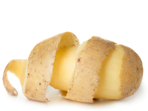 Vỏ khoai tây còn chứa tecpen, flavonoid, kali, vitamin C, vitamin B và chất xơ. Những hợp chất này có thể giúp ngăn ngừa bệnh tim, nhiễm trùng do vi sinh vật và ung thư, đồng thời thúc đẩy quá trình chữa lành và giảm cân.