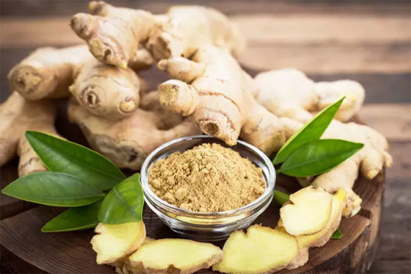 Ngăn ngừa buồn nôn và nôn: Gừng tốt cho người hay buồn nôn do say tàu xe, điều trị ung thư.