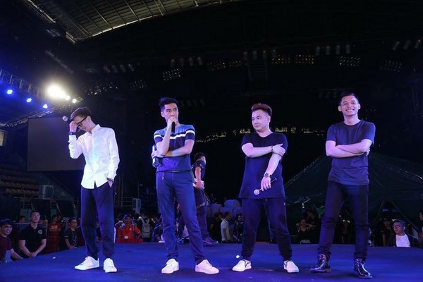 Trong khi hai cái tên khác trong hội ''tứ hoàng streamer'' là Xemesis và PewPew hiện vẫn ''im hơi lặng tiếng'' trước sự kiện này.