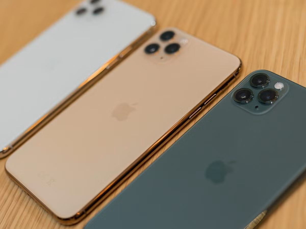 Chọn iPhone 12 màu gì để hợp mệnh, mang lại may mắn, tài lộc mà vẫn thời thượng đang được các fan Táo quan tâm không kém. Chọn màu mà mệnh của người sở hữu tương sinh khiến chiếc điện thoại bền hơn và hợp với chủ nhân.