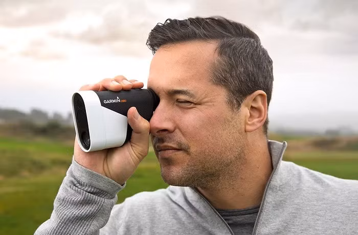 Garmin nổi tiếng với các thiết bị công nghệ hiện đại phục vụ các golfer và chơi golf thời 4.0 không thể thiếu máy đo khoảng cách. Approach Z80 tuy chỉ là máy đo khoảng cách thuần túy nhưng có độ chính xác vô cùng cao.