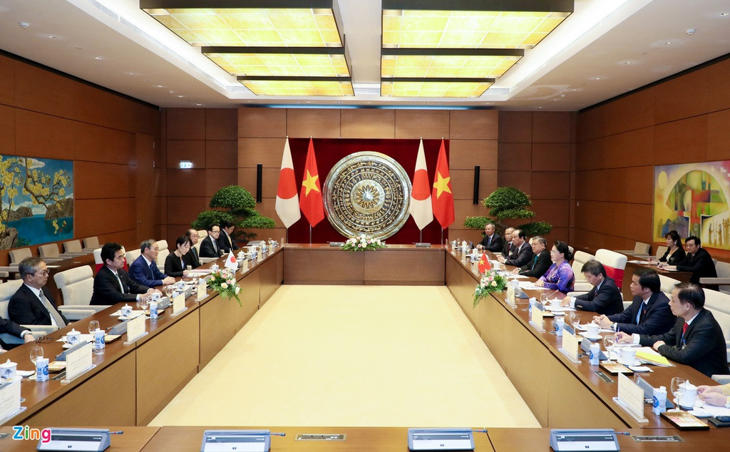 Việt Nam hoan nghênh việc Thủ tướng Suga chọn Việt Nam là nước công du đầu tiên sau khi nhậm chức. Đây là minh chứng rõ ràng cho sự phát triển tốt đẹp, mạnh mẽ và thực chất trên nhiều lĩnh vực của quan hệ Đối tác chiến lược sâu rộng giữa Việt Nam và Nhật Bản. Ảnh: Đoàn Bắc.