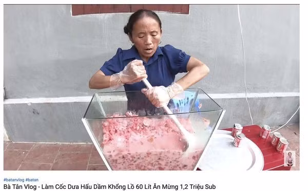 Những clip này ban đầu được dân mạng hưởng ứng, tuy nhiên sau đó xuất hiện quá nhiều khiến kênh của bà Tân trở nên nhàm chán. Nội dung các đoạn video không quá khác biệt, bị đánh giá là thiếu sáng tạo.