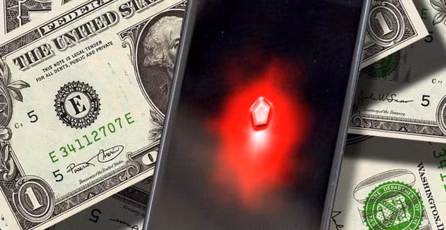 ''I am Rich'' được phát triển bởi một nhà lập trình ứng dụng người Đức có tên Armin Heinrich, ra đời một thời gian ngắn sau khi Apple chính thức giới thiệu kho ứng dụng App Store vào ngày 10/7/2008. Apple đã xét duyệt cho ứng dụng này xuất hiện phổ biến vào ngày 5/8/2008.