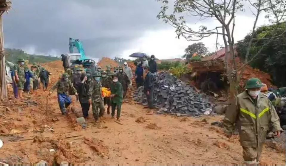 Quang Tri: Da co 48 nguoi tu vong vi mua lu, sat lo dat