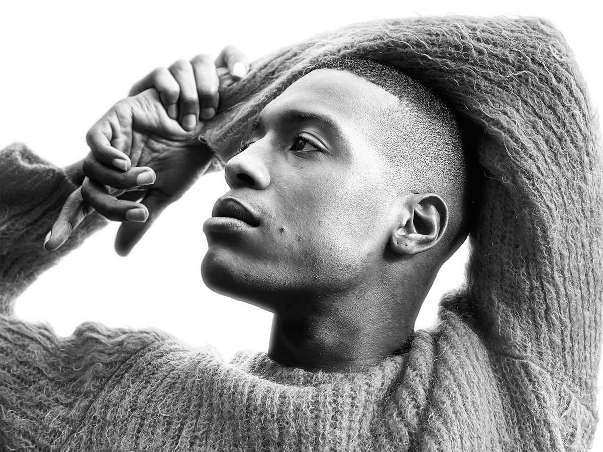 Chế độ chụp đen trắng trên điện thoại.