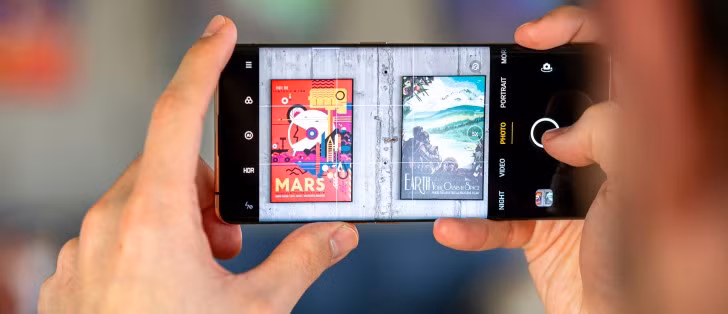 Đặc biệt, khi chụp ảnh trong điều kiện đủ sáng, camera của máy cho chất lượng ảnh chi tiết, đo sáng tốt, thuật toán cải thiện màu sắc tự nhiên. Ngoài bộ ba camera sau, Find X2 Pro còn có một camera selfie độ phân giải 32 MP mang đến chất lượng tốt.