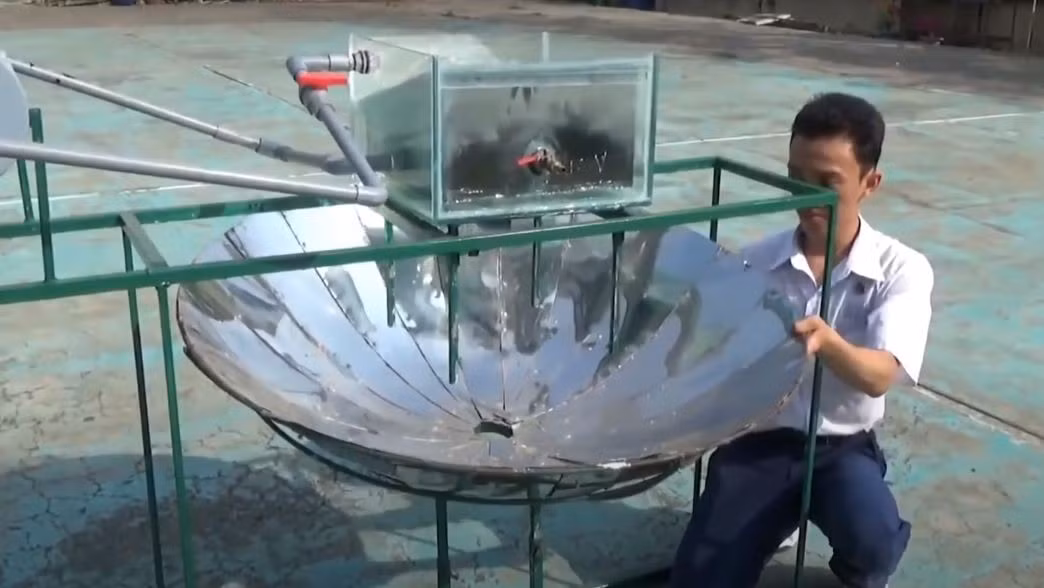 Tương lai không xa con người có thể uống được nước biển khi chiếc máy biến nước mặn thành ngọt ra đời. Phát minh của học sinh Việt Nam Nguyễn Tấn Lợi, lớp 11 tại trường THPT Nguyễn Đình Chiều, Bến Tre cùng thầy giáo có thể thực hiện được điều này.