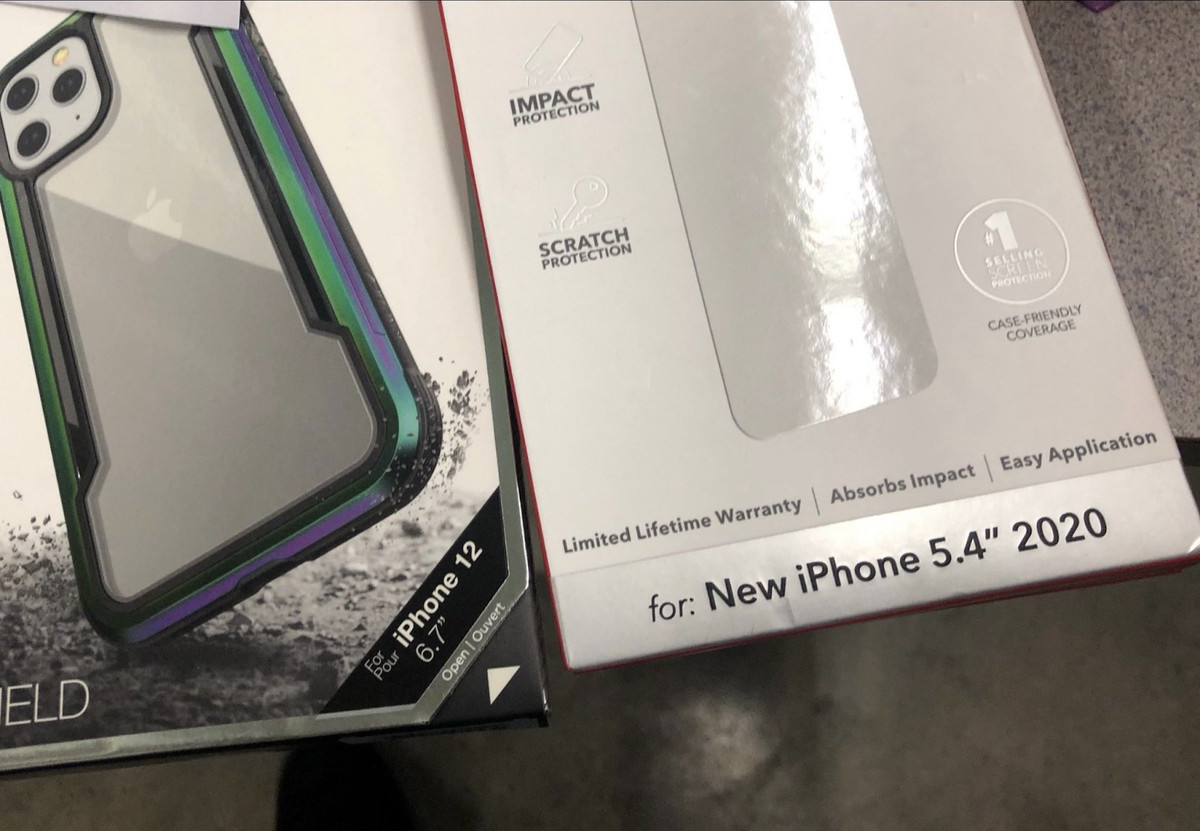 Tuy nhiên bài đăng của leaker không đi kèm thông số kích thước tai thỏ nên khó mà có cái nhìn thực sự rõ nét về tin đồn tai thỏ trên dòng iPhone 12 sẽ nhỏ hơn so với các dòng iPhone trước đây.