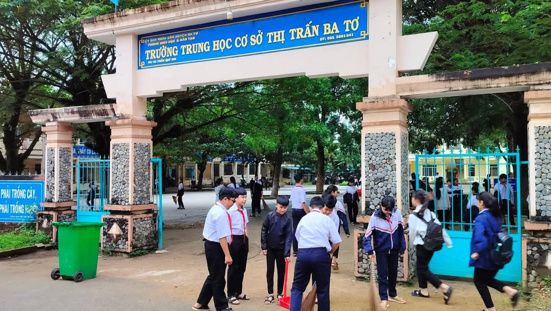 Vụ nam sinh bị điện giật tử vong, trước đó đã phát hiện rò điện Vu nam sinh bi dien giat tu vong, truoc do da phat hien ro dien