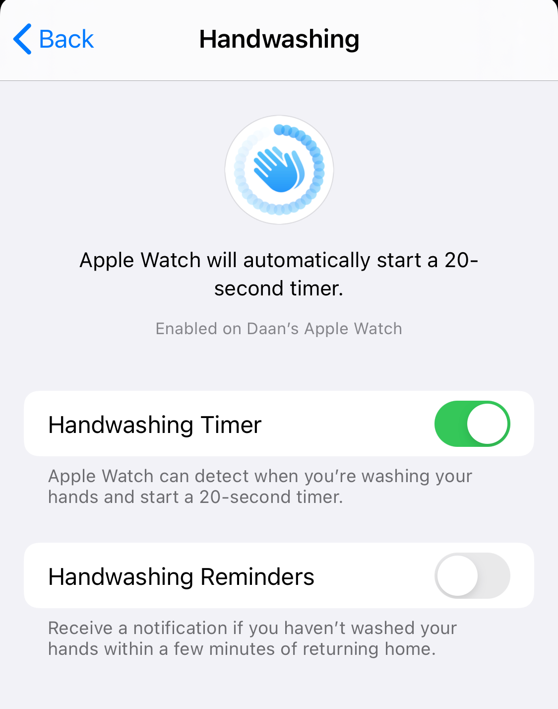 Apple Music có thêm tùy chọn chia sẻ bài hát, album và playlist sang Snapchat Stories. Khi ở chế độ sắp xếp ứng dụng ngoài màn hình chính, widget cũng sẽ "rung lắc" như ứng dụng. Kết hợp với watchOS 7, iOS 14 sẽ đẩy thông báo nhắc nhở người dùng rửa tay khi về nhà.