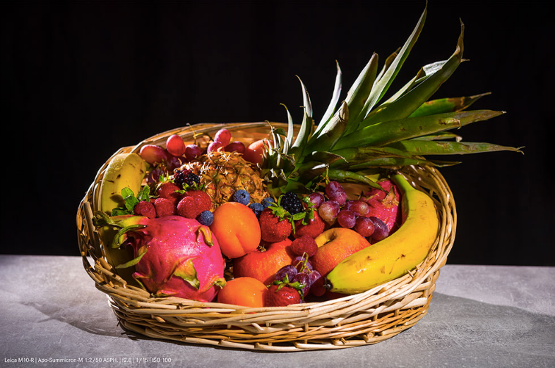 Do sử dụng cảm biến mới nên M10-R sẽ hoạt động hoàn hảo nhất với những dòng ống kính mới với độ nét cao hơn.