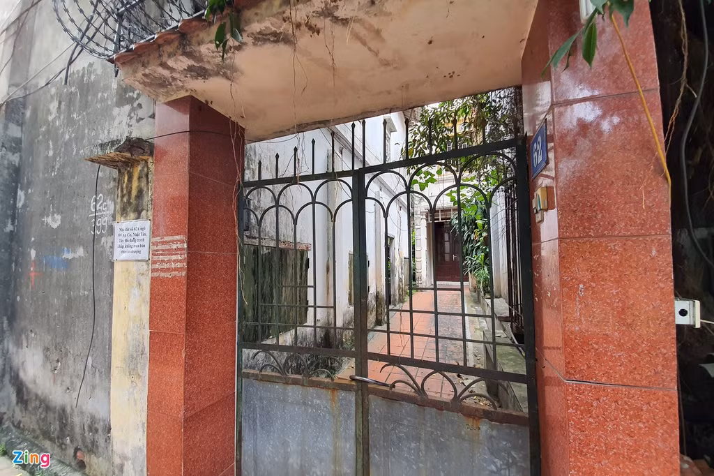 Con dau khai tu bo me chong dang song de ban nha dat-Hinh-3