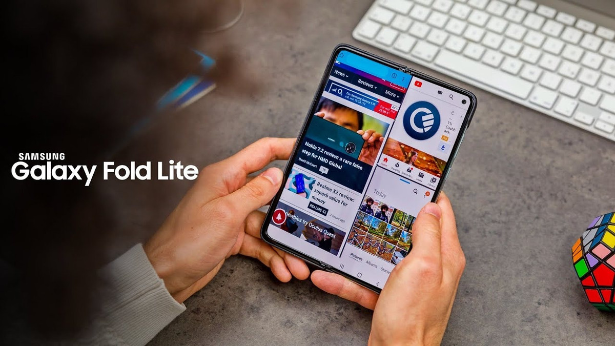 Galaxy Fold Lite là mẫu điện thoại màn hình gập mới của Samsungđi cùng với nhiều trang bị cao cấp. Đây được đánh giá là model chiến lược giúp người dùng có thể dễ dàng tiếp cận được với mẫu điện thoại màn hình gập nhưng giá bán lại phải chăng hơn.