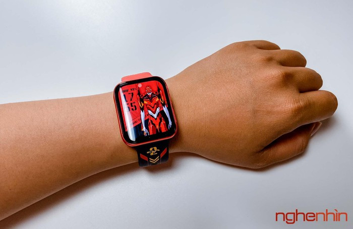 Với phiên bản giới hạn chỉ 10.000 chiếc như thế này, Oppo không tiếc gì mà custom nó trên chính chiếc Oppo Watch 46mm bản thép cực kì cao cấp, khối lượng của phiên bản này nặng hơn kha khá so với trước đó từng trên tay.