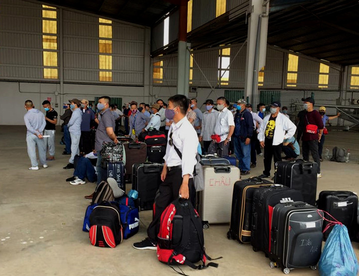 Chuyến bay không nhập cảnh mà chỉ lưu lại sân bay tối đa khoảng 2 tiếng để đón 219 công dân Việt Nam.