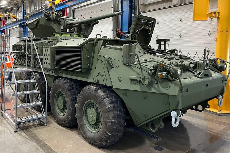 Phương tiện chiến đấu được trang bị “trái tim” là động cơ diesel 6 xi-lanh Caterpillar C9 Turbo tăng áp đơn cung cấp cho LAV 6.0 công suất ít nhất 450 mã lực. Hệ thống treo của xe là loại khí nén độc lập.