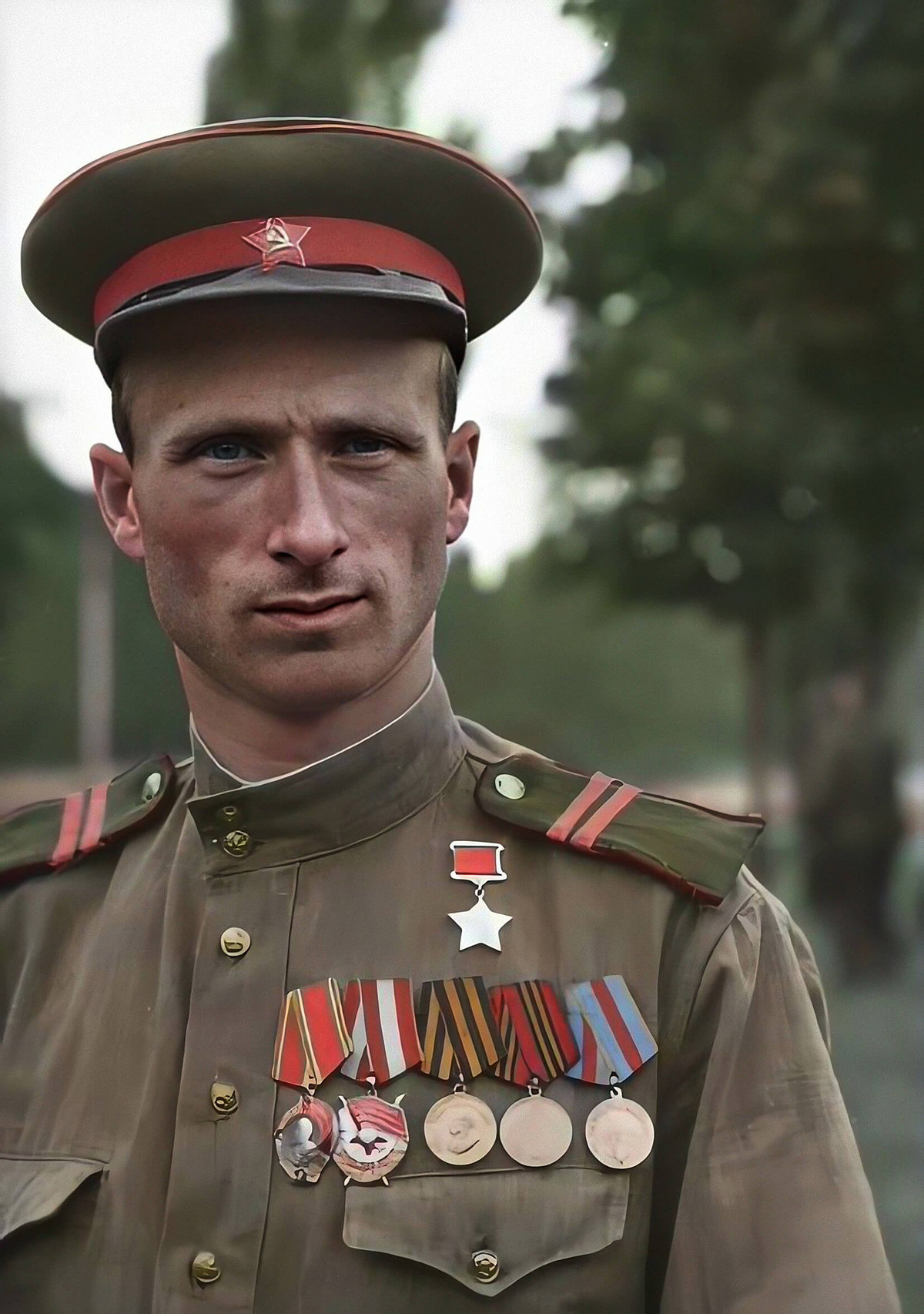 Vì chiến công cắm cờ lên nhà Quốc hội Đức, theo Nghị định của Đoàn Chủ tịch Xô viết tối cao Liên Xô ngày 8/5/1946, hạ sĩ Kantaria được tặng thưởng danh hiệu Anh hùng Liên bang Xô viết cùng Huân chương Lê Nin và Ngôi Sao vàng số 7090.