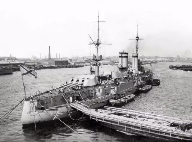 Sau chiến tranh, tàu Petropavlovsk dự định sẽ được khôi phục hoàn toàn, hiện đại hóa và tăng cường các loại vũ khí phòng không. Tuy nhiên, cuối cùng thì kế hoạch này đã không được triển khai.