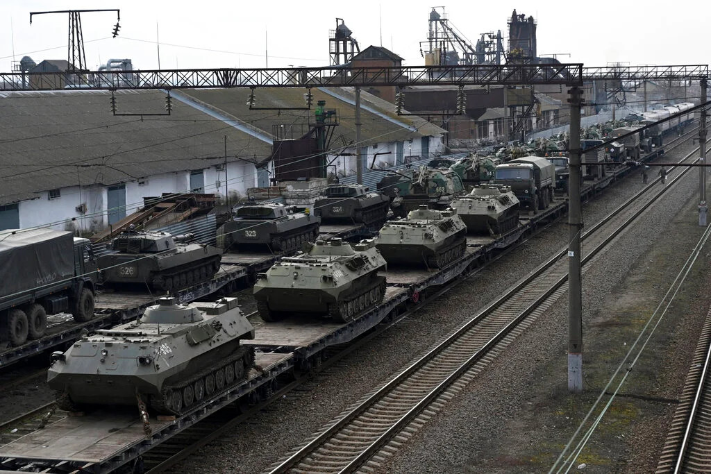 Xét theo hướng di chuyển, đoàn tàu đang di chuyển về phía bán đảo Crimea, nhưng hiện tại, vẫn chưa có thông tin xác nhận.