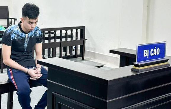 Tuyên án tử hình thợ cắt tóc đâm chết bạn gái trên phố Hà Nội Tuyen an tu hinh tho cat toc dam chet ban gai tren pho Ha Noi