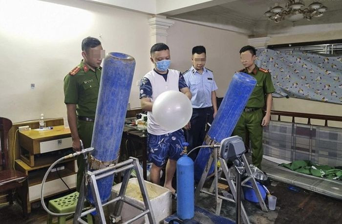 Thu giu gan 200 binh khi cuoi trong khu tap the Bo Cong an