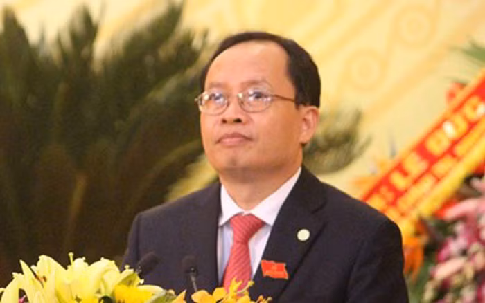 Các ông Trịnh Văn Chiến, Nguyễn Đình Xứng đã suy thoái về tư tưởng chính trị, đạo đức, lối sống; vi phạm nguyên tắc tập trung dân chủ, quy chế làm việc, quy định của Đảng, pháp luật của Nhà nước, quy định những điều đảng viên không được làm và trách nhiệm nêu gương, gây hậu quả rất nghiêm trọng, khó khắc phục, thiệt hại lớn ngân sách nhà nước, dư luận bức xúc, ảnh hưởng xấu đến uy tín của tổ chức đảng, chính quyền địa phương. Ảnh ông Trịnh Văn Chiến)