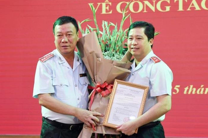 Thay mặt lãnh đạo Thanh tra Chính phủ, ông Đoàn Hồng Phong đề nghị ông Dương Quốc Huy tiếp tục nỗ lực, phấn đấu hoàn thành tốt các nhiệm vụ được phân công trong thời gian tới, góp phần cùng tập thể Ban cán sự đảng Thanh tra Chính phủ hoàn thành xuất sắc mọi nhiệm vụ được Đảng, Nhà nước giao.