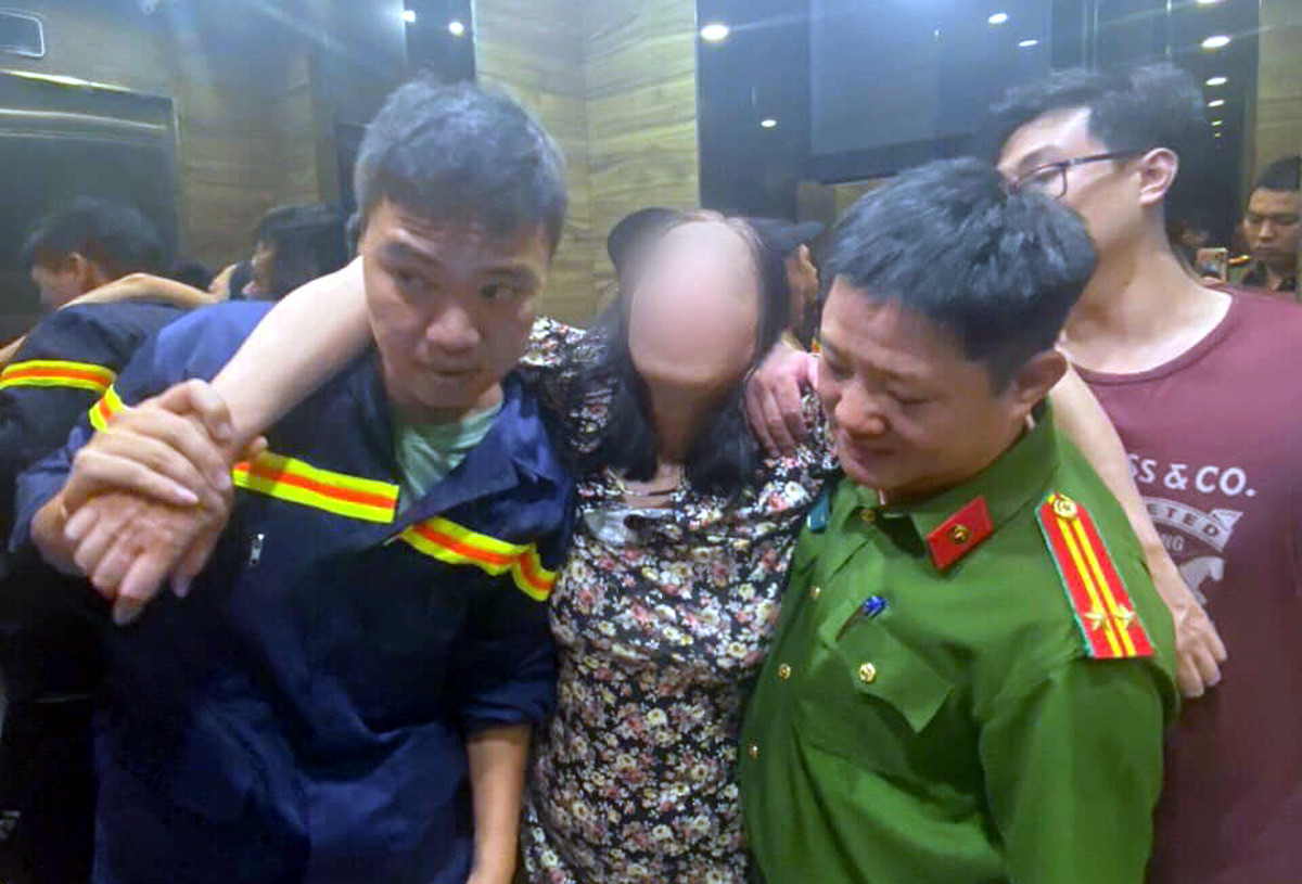 Cuu thanh cong nguoi phu nu dinh nhay tu tang cao chung cu tu tu