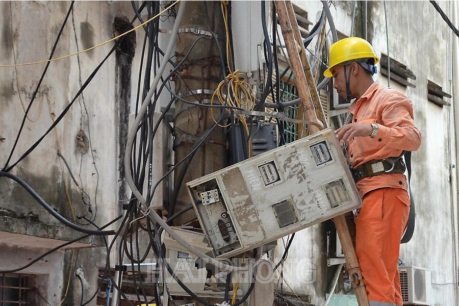 Lich cup dien Ha Noi hom nay 24/7: Nhieu noi bi cup tu 3h den 11h