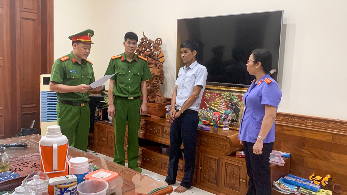 Khởi tố loạt lãnh đạo hai công ty "rút ruột" hơn 3 triệu tấn than Khoi to loat lanh dao hai cong ty