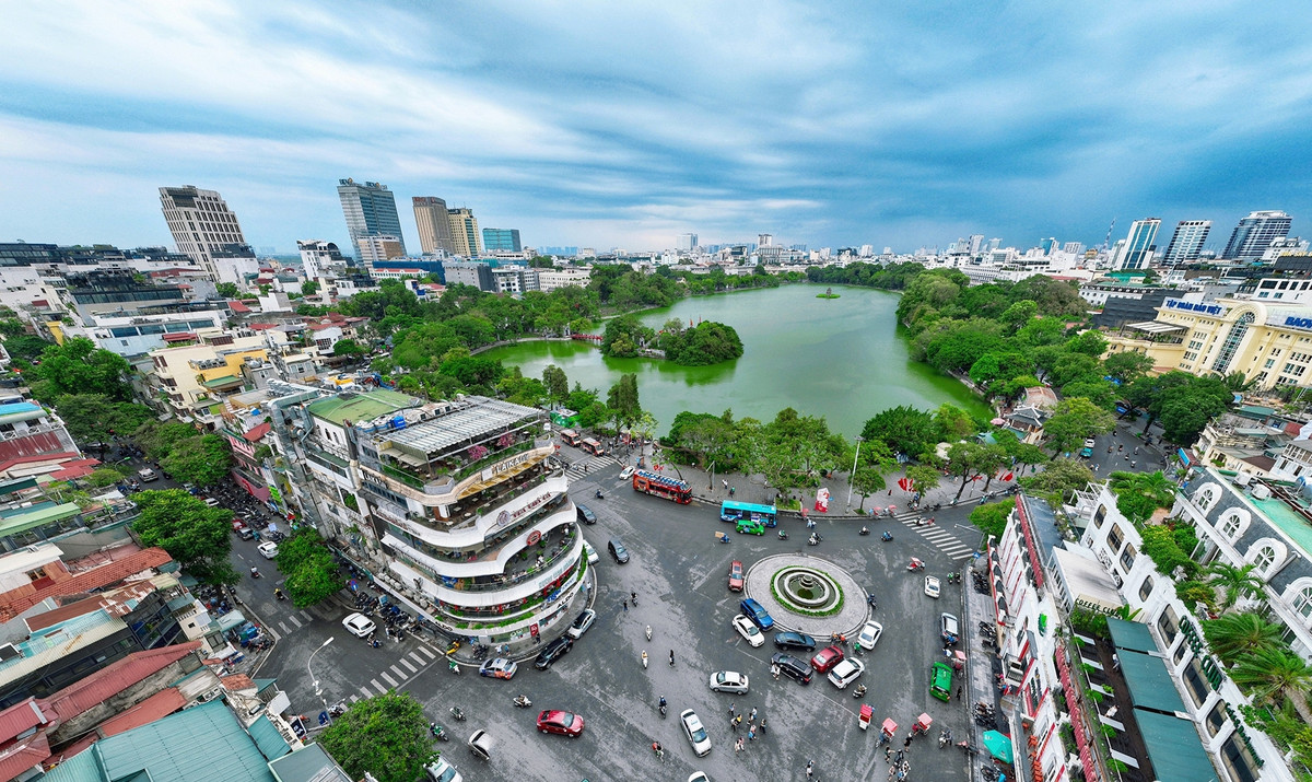 Ai dang van hanh toa nha “Ham ca map” sap bi pha do?